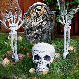 Garden Decorations Halloween Skull Ornament House Skeleton Statue Human Hand Bone Sculptures Ground Stake Horror Terror Props Outdoor Decor 230822
