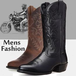 Botas Western Motorcycle Knight Cowboy Homens Alta Qualidade Bordado Mid Bezerro Couro Casual Designer Masculino Sapato Confortável 230823