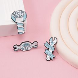 Brooches Pin for Women Men Funny Badge and Pins for Dress Cloths Bags Decor Cute Tool Wrench Enamel Metal Jewellery Gift for Friends Wholesale