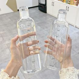 Wasserflaschen Ins 750/500 ml große Kapazitätsflasche mit Zeitmarkierungsabdeckung für Getränke transparenter Saft Einfaches Tassen Geburtstagsgeschenk
