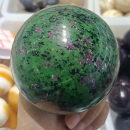 Decorative Figurines Natural Red And Green Treasure Stone Ball Hand Polished Crystal Energy Healing Home Office Decoration Craft Gifts