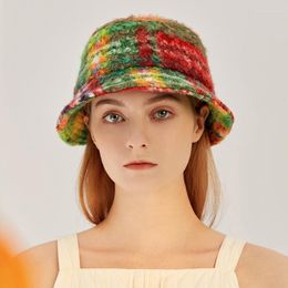 Berets Bucket Hat Fluffy Women With Short Brim Warm Winter Holiday Accessory For Young Lady Outdoors