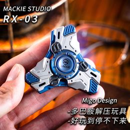 Spinning Top Mackie RX03 Fidget Spinners Greedy Three-Leaf Edition Slider Out-of-Print Decompression Toy EDC High Speed Rotation 230823