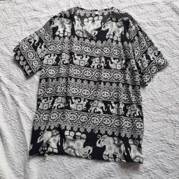 Ethnic Clothing Thailand Elephant T-shirt Casual Silk Cotton Summer Beach Loose Short-sleeved Fashion Men Women's Holiday Costume