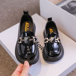 Sneakers Princess Mary Janes UK Uniform Shoes Kids Fashion Spring Versatile Black Soft Glossy Retro Metal Cute Girls Loafers for Boy 230823