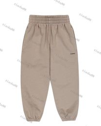 Designerkläder barn bomullsjogging shorts hög kvalitet fast färg fashionabla strandbyxor sommarstil casual sportkläder byxor toppmärke