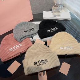 Women's Candy Color Letter Embroidery Designer Beanie Hat Couple cap Autumn and Winter Warm Outdoor Vacation Sports bonnet