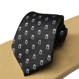 Brand Men's Tie Letters Silk Necktie luxury designer formal skinny black Jacquard Party Wedding Business Woven Fashion Stripe Design box suit Tie x0824