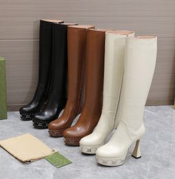 Plateau-Stiefel, Designer-Nieten, echtes Leder, runde Zehen, klobiger Absatz, luxuriöse, hochwertige Herbst-/Winter-Stile, Ritterstiefel mit Reißverschluss und hohen Absätzen