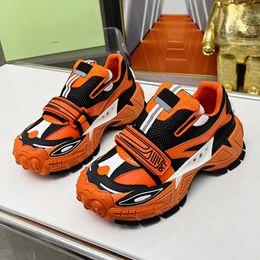 Sapatos de grife sapatos de moda feminina inverno novo tênis de tendência sapatos pretos laranja enviados em 35-46