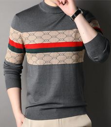 2023 mens sweater designer sweater men sweaters pullover clothing round neck long sleeve outdoor casual street sweater coat fashion lovers clothing wholesale