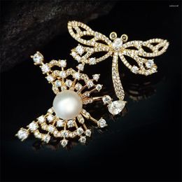 Brooches 2023 Funny Zircon Butterfly Dragonfly Brooch For Men And Women's Suits Jacket Pins Natural Pearls Small Insect Corsage Ornament