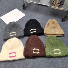 Luxury Street Hats Woman Knitted Hat Designer Outdoor Knit Cap Winter Warm Cap Fashion Trends Bonnet Tricote 6 Colours With Letter Headgear