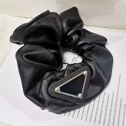 Fashion Brand Designer Womens Hair Rubber Bands Hairs Scrunchy Ring Clips Elastic Inverted Triangle Designers Sports Dance Scrunchie Hairband Pony Tails Holder