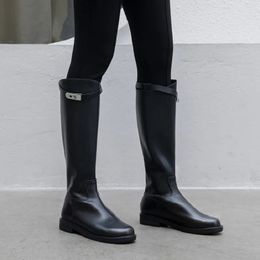 Heißer Verkauf- Leder-Leder-Frauenstiefel Reitstiefel Knie High Stiefel Cow Leder Winterschuhe für Frauen große Ritterstiefel