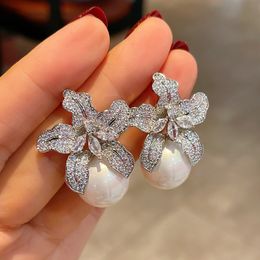 Stud Fashion Flower Imitation Pearl Earrings Women Luxury Inlaid Sparkling CZ Stone Dangle Earings Wedding Jewellery 230823