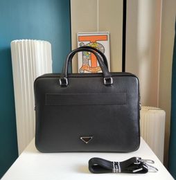 Top tier quality 2023 new Luxury Designer Briefcase Business Crossbody Handbag Fashion Men Shoulder Bag original cowskin Laptop package Computer Bags