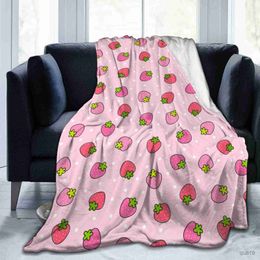 Blankets Fruit Strawberry Print Fuzzy Flannel Blanket Soft Portable Throw Blanket Room Bedspread for Sofa Home Office Bed R230824