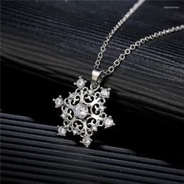 Pendant Necklaces Fashion Charms Lady Crystal Snowflake Zircon Flower Christmas & Pendants Jewellery For Women Sweater Necklace