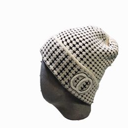 designer Beanie luxury knitted hat popular Winter Unisex Cashmere metal Letters Casual Outdoor Bonnet Knitted caps 4 Colour very good