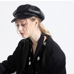 Berets Women Stylish Octagonal Baker Peaked Beret Artist Leather Sboy Cap PU Casual Lady Fashion Painter Sunscreen Hat