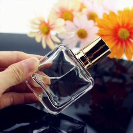 100PCS/Lot Wholesale 30ML Transparent Perfume Bottle Thick Glass Spray Bottle Square Empty Cosmetic Container