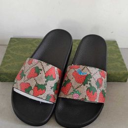 Tasarımcı Slaytlar Sandalet Platform Platform Kauçuk Plaj Kadınlar Sandal Erkekler Slipted Bengal Tiger Baskı Mavi Kırmızı Çiçek İnce Plajı Nedensel Slipper EU35-46 Kutu No010