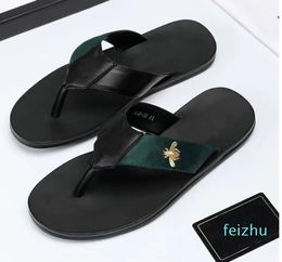 Fashion Black Soft Leather Sandals Mules Bees Flat Chain Sandals Wide T-bar Casual Beach Slip Sandals