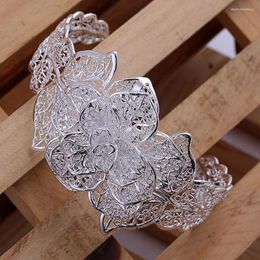 Bangle Silver Color Jewelry Engagement Exquisite Retro Charm Hollow Big Women Lady Flowers Openings Bracelet