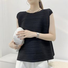 Women's T Shirts Miyake Pleated Solid Colour Classic Sleeveless Simplify T-shirt For Women Round Collar Y2K Elegant Black Loose Casual Top