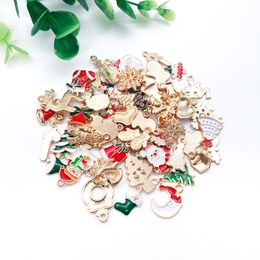 Flower wreath, Santa Claus, bell, snowflake, DIY oil dripping alloy Jewellery accessories, tableware, keychain, pendant, pendant