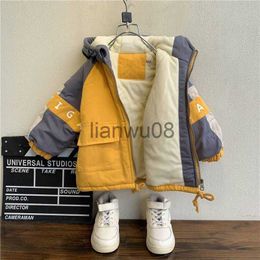 Down Coat Boys' Plush Coat Autumn Winter 2023 Children's Clothing Thickened Warm Hooded Patchwork Drawstring Hem Zipper Letter 514 Yrs x0825