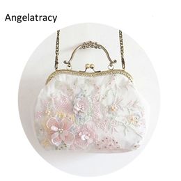 Evening Bags Angelatracy Handmade Frame Bag White Women Lace 3D Flower Handbag Exquisite Chic Feminine Victorian Vintage Clutch 230824