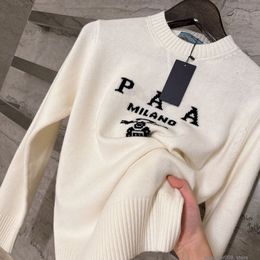 Designer Mulheres Suéteres Milano Itália Designer Womens Woolen Sweater Tricô Pulôver Paris Alta Qualidade Reunindo Estilo Clássico Suéter De Luxo 2UHR