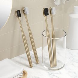 Toothbrush Luxury Soft Toothbrush Men Women Adult Tooth Brush Gold Silver Dental Brushes Elegance Gentle Toothbrushes Drop 230824