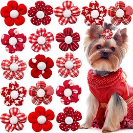 Cat Costumes 1020pcs Flower Dog Hair Bow Red Style Valentines Day Decorate Bowknot with Rubber Bands for Small Puppy Accessories 230825