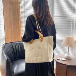 23SS Designer Channel Women Chanei Bag Antique Carrying Canvas Bag Women's Shopping Handbag Ins Fashion Mobile Phone Bag White