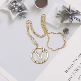 5018Cross border Hot Selling Small Fragrance Letter Pendant Necklace Popular Letter Necklace Women's Fashion Long Versatile Pearl Pendant