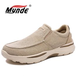 Dress Shoes Men Canvas Fashion Men's Casual Light Non slip Loafer Washed Denim Flat shoes Outdoor Sneakers Vulcanised 230825