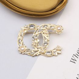 Designer Brooches Pearl Double Letters Brooch Pin Fashion Brand Women Jewellery Accessories