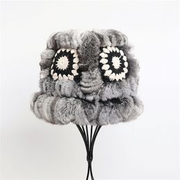 Wide Brim Hats Bucket Hats Luxury Women's Winter Genuine Chinchilla Fur Knitted Hat Bucket Caps Lion Hats Fluffy Warm Beanies Lady Fashion Accessory 230825