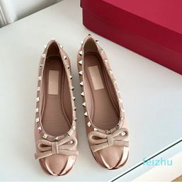 Bowtie Rivet Patent leather ballet Round toe cap flats Designers Casual Dress shoes high quality factory footwear