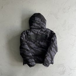 Men's Jackets Streetwear Coats Trapstar Tops Unisex Black Down Jacket Camouflage Design Men Women Sports Warmth Puffer Lie Fallow Hooded 230825