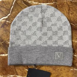 Fashion High quality Designer hats Men's and women's beanie fall/winter thermal knit hat ski brand bonnet High Quality plaid Skull Hat Luxury warm cap multi-color