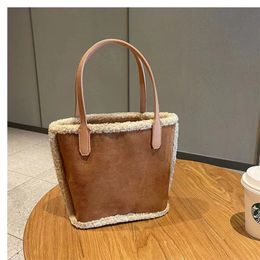 Evening Bags SHISHI Plush Bag Large Capacity Women's Suede Matte Handbag Lamb Wool Tote Water Bucket Mother 230826