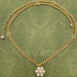 Klassische perlenförmige Blumen-Anhänger-Halsketten für Damen aus 18 Karat Gold mit Schriftzug und Designer-Kettenhalsketten für Party-Geschenkschmuck