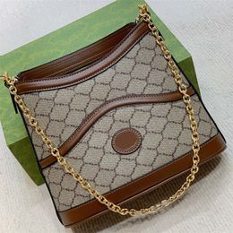 Designer Woman Totes Luxury Handbag Small Fashionable Shoulder Bag With Chain Shoulder Strap Purses Ladies Popular Shopper Bag Retro