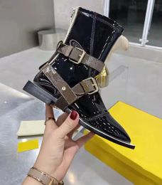 Fendyitys Boots Quality Fashion High Womens Letters Printed Patent Leather Bandage Removable Martin Boot Show Party Designer Shoes Soft Comfortable Luxurious