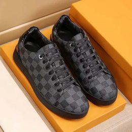 LUXEMBOURG sneakers Black White Casual Shoes bicolor Perforated calf leather Shoes Rubber outsole Mens Designers Sneakers 02