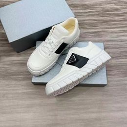 Design Triangle Casual Shoes Fashion White Black Serrated Rubber Foam Outsole Leather Sports Applique Thick-soled Platform Sneakers Running Shoes Loafers 01